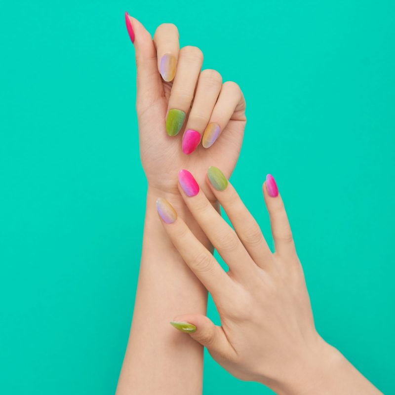 VOGUE Fantastic - Chicle 56 Nail polish, punticos de colores. | Uñas, Pinta  uñas, Chicle